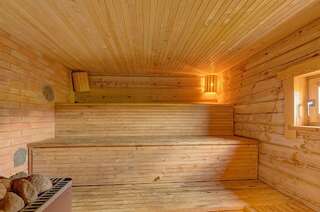 Дома для отпуска Sauna with the Private Lake Access Молетай Дом с 1 спальней-8